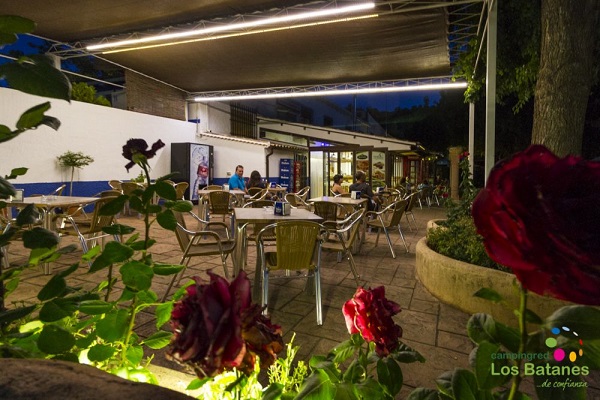 /campings/espana/castilla-la-mancha/albacete/Los Batanes/terraza.jpg